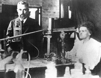 居里夫婦。