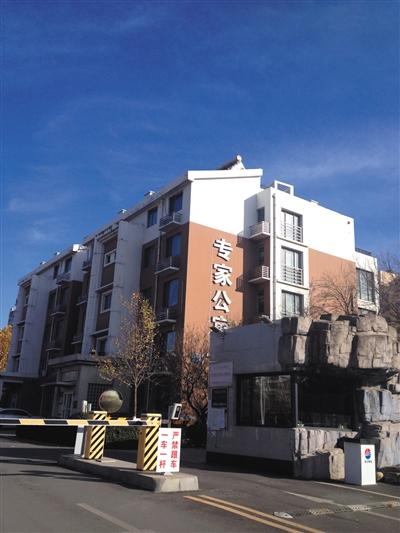 馬超群母親張桂英的一處房產(chǎn)，位于秦皇島開發(fā)區(qū)專家公寓內(nèi)，該房產(chǎn)為馬家巨款、黃金藏匿處。