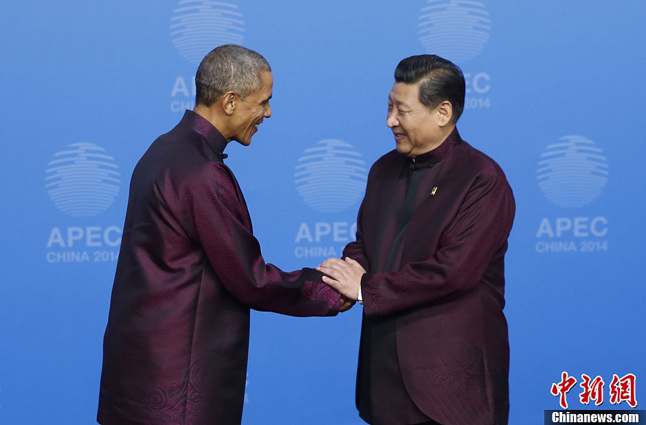 圖為習(xí)近平夫婦歡迎美國總統(tǒng)奧巴馬。中新社發(fā) 杜洋 攝