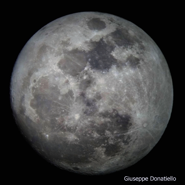 68年來(lái)最大！今晚夜空上演超級(jí)月亮