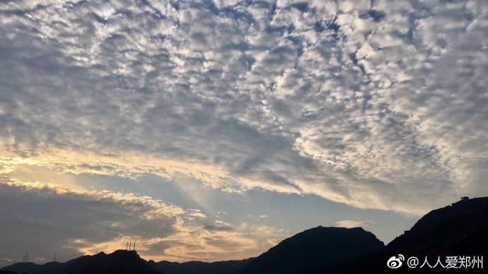 又被鄭州的藍(lán)天刷屏！隨便一拍就是手機(jī)壁紙