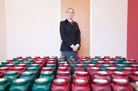 英25萬(wàn)具骨灰滯留殯儀館，部分存放逾40年無(wú)人認(rèn)領(lǐng)。（網(wǎng)頁(yè)截圖）