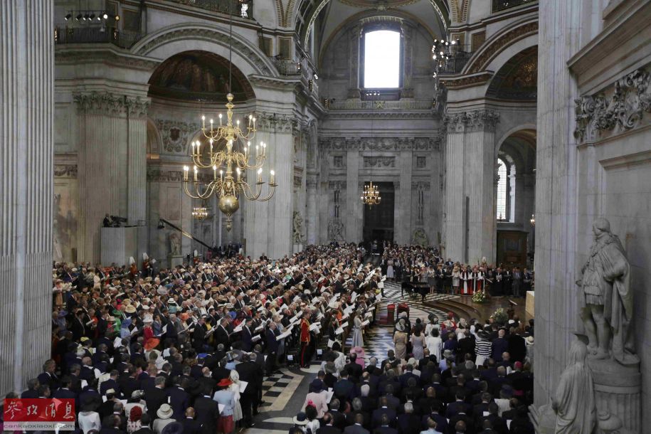 英國(guó)女王90大壽現(xiàn)場(chǎng)。