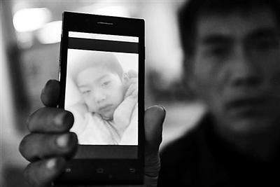 河北7歲男童誤把農(nóng)藥當(dāng)牛奶喝致肺部全黑 河北7歲男童誤把農(nóng)藥當(dāng)牛奶喝致肺部全黑