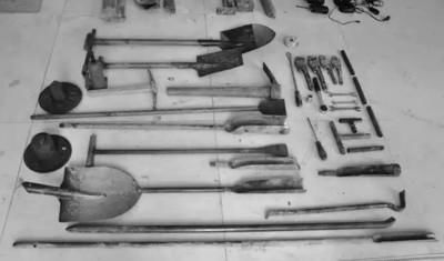 盜墓團伙使用工具 圖片來源:中安在線