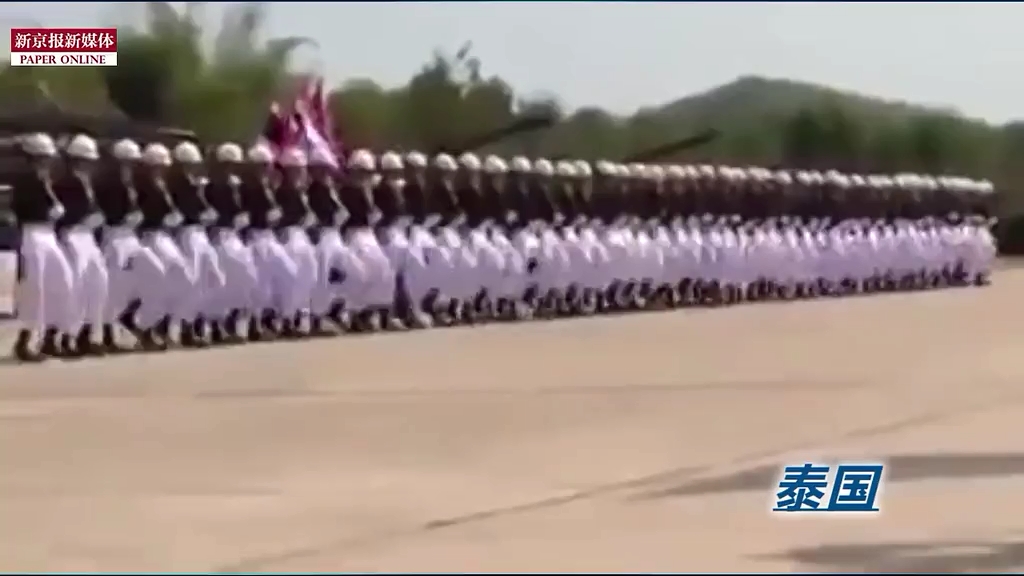 那些年摩托、樹人、斧頭兵上演的有趣閱兵式