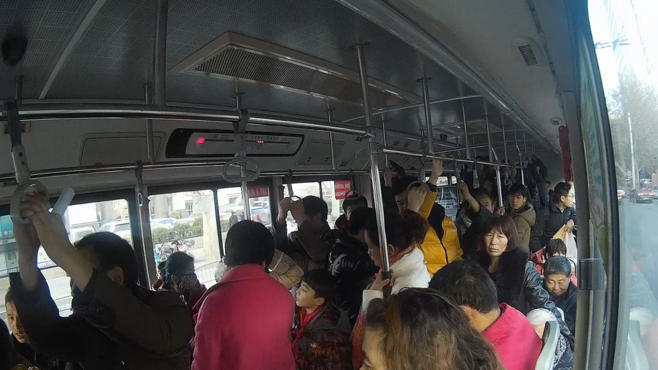 陌生人向你借手機(jī) 給嗎？