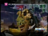 趙雅芝坦言?xún)鹤佑型麉⒀荨蹲冃谓饎?》